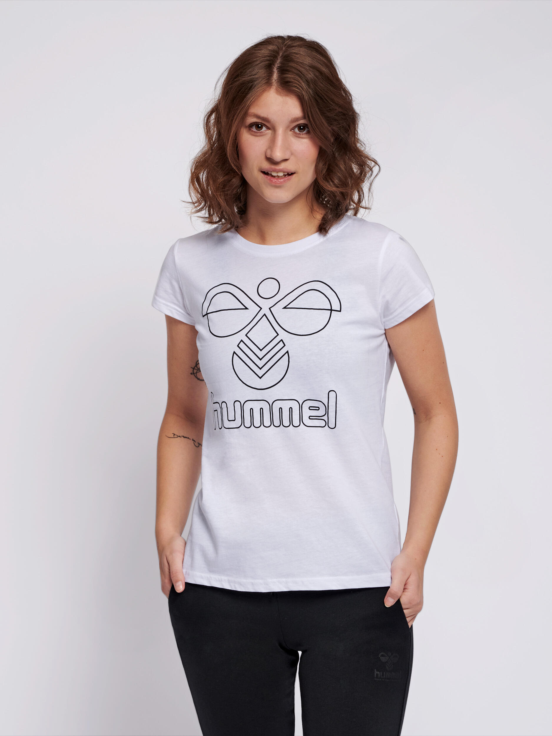 Enfiler T-Shirt Hmlsenga Femme 1/7
