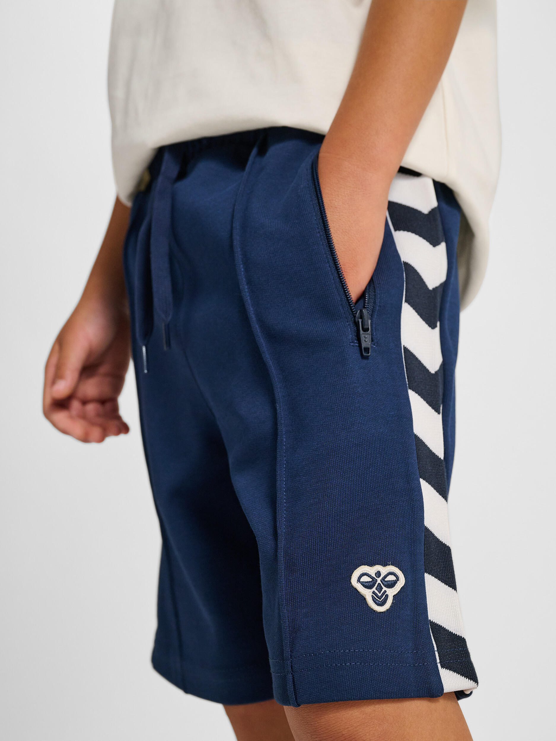 Enfiler Short Hmljr Archive Mode De Vie Enfant 4/7