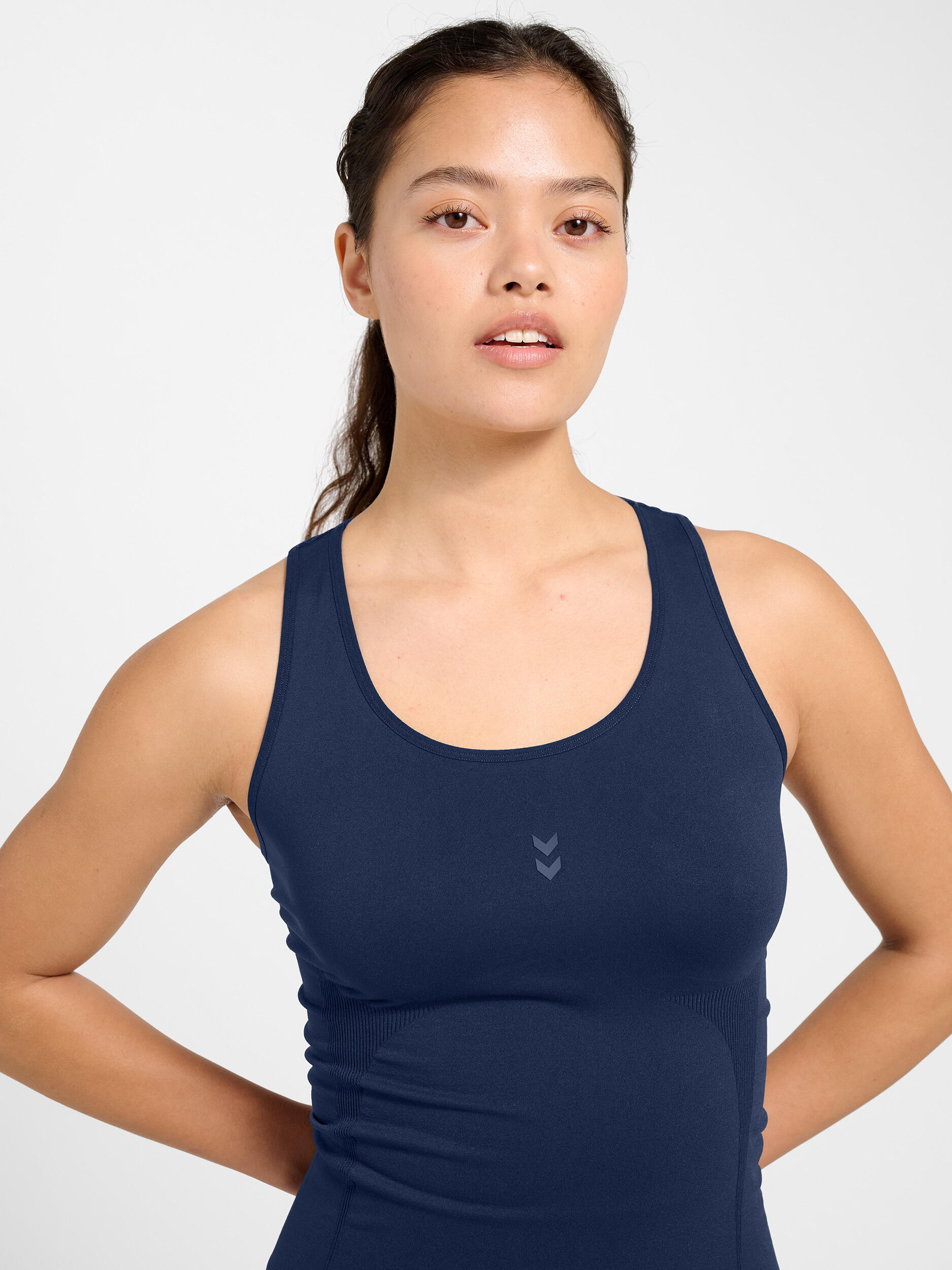 Enfiler Top Hmlflow Entraînement Femme 4/7