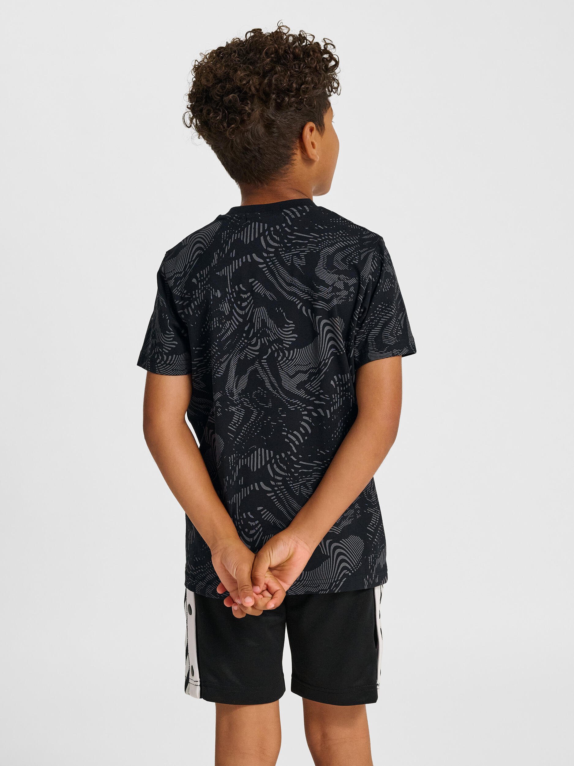 Enfiler T-Shirt Hmljr Aop Mode De Vie Enfant 3/7