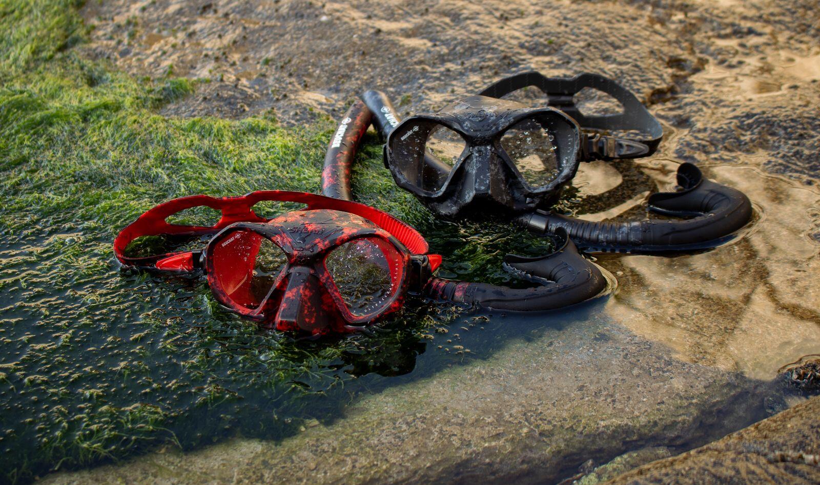 Masque de plongée Shark camo rouge Beuchat 6/6