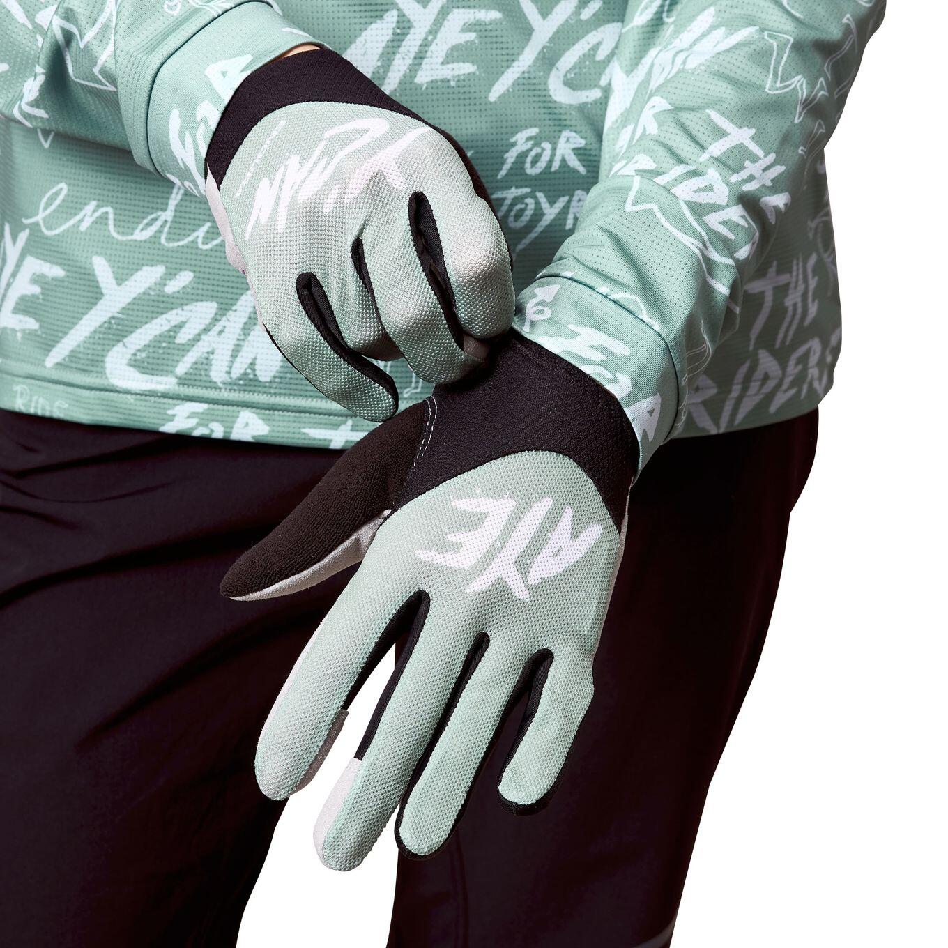 Endura Hummvee Lite lange handschoenen voor dames, groen 2/3