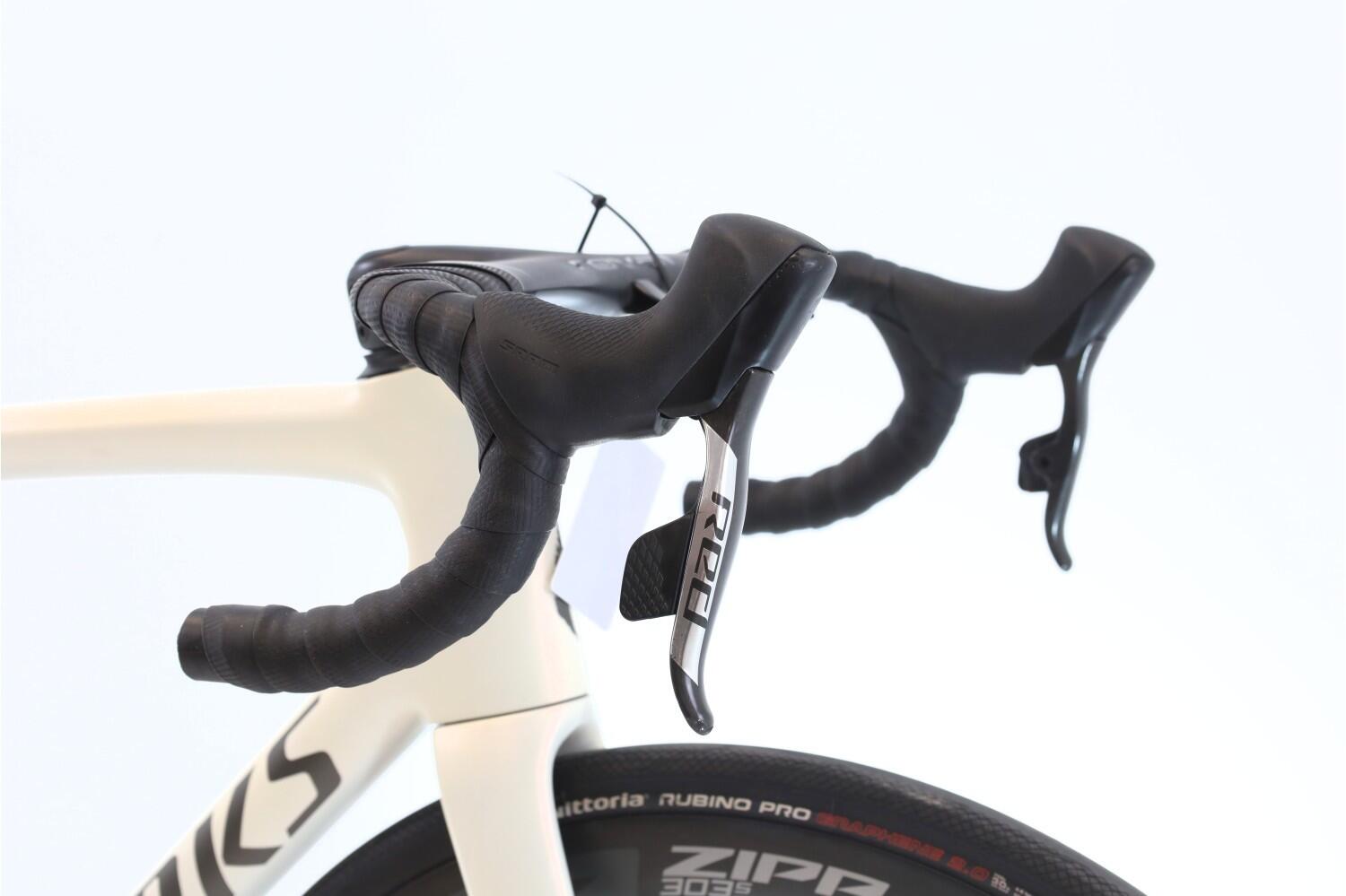 Vélo de route reconditionné ·  S-Works Tarmac SL8 AXS 12V · Très bon état 6/8