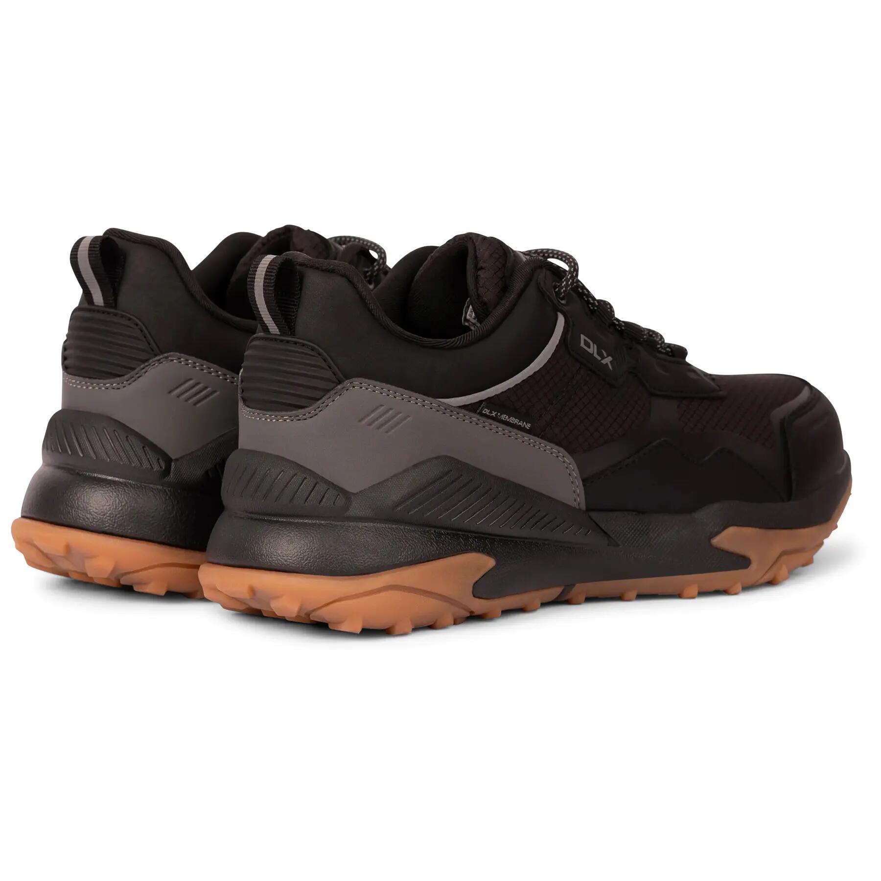 Dlx Elias- Male Dlx Trainer Black 4/5