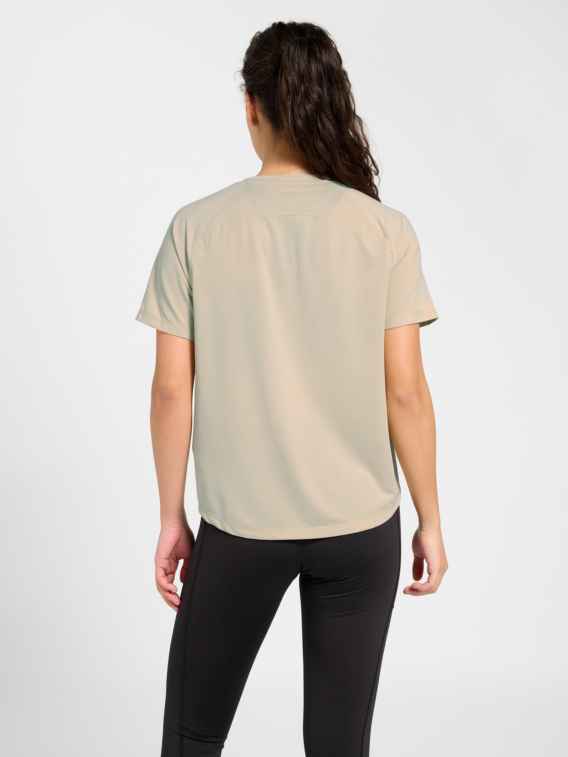 Enfiler T-Shirt Hmlvanja Entraînement Femme 2/7