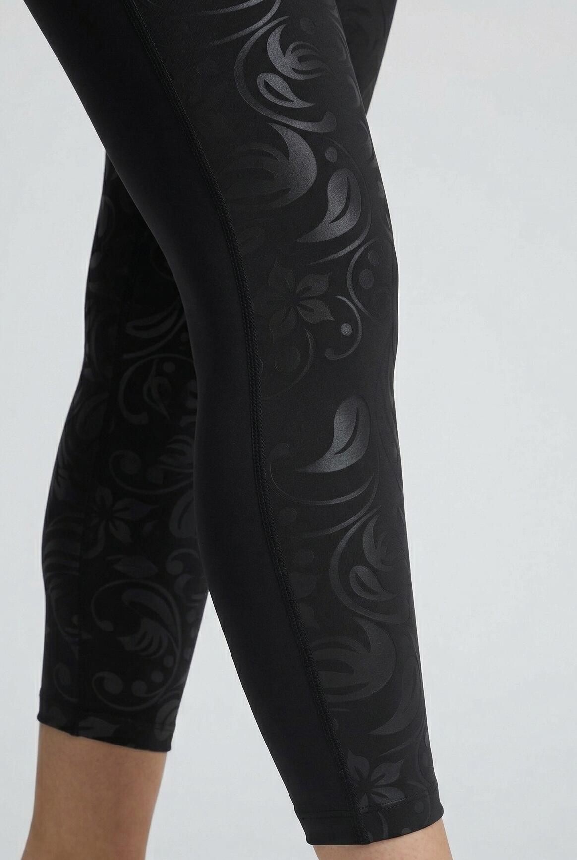 Femme Legging de sport taille haute et élastique matière séchant rapidement 4/7