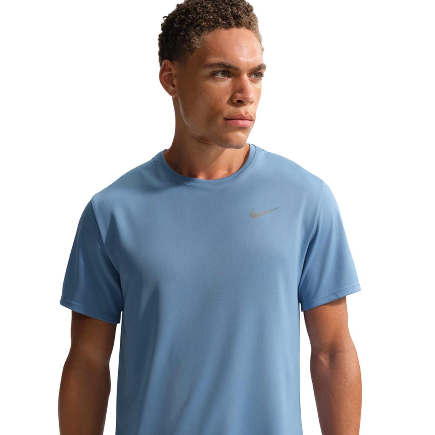 Nike Mens Miler Swoosh Reflective Detail T-Shirt