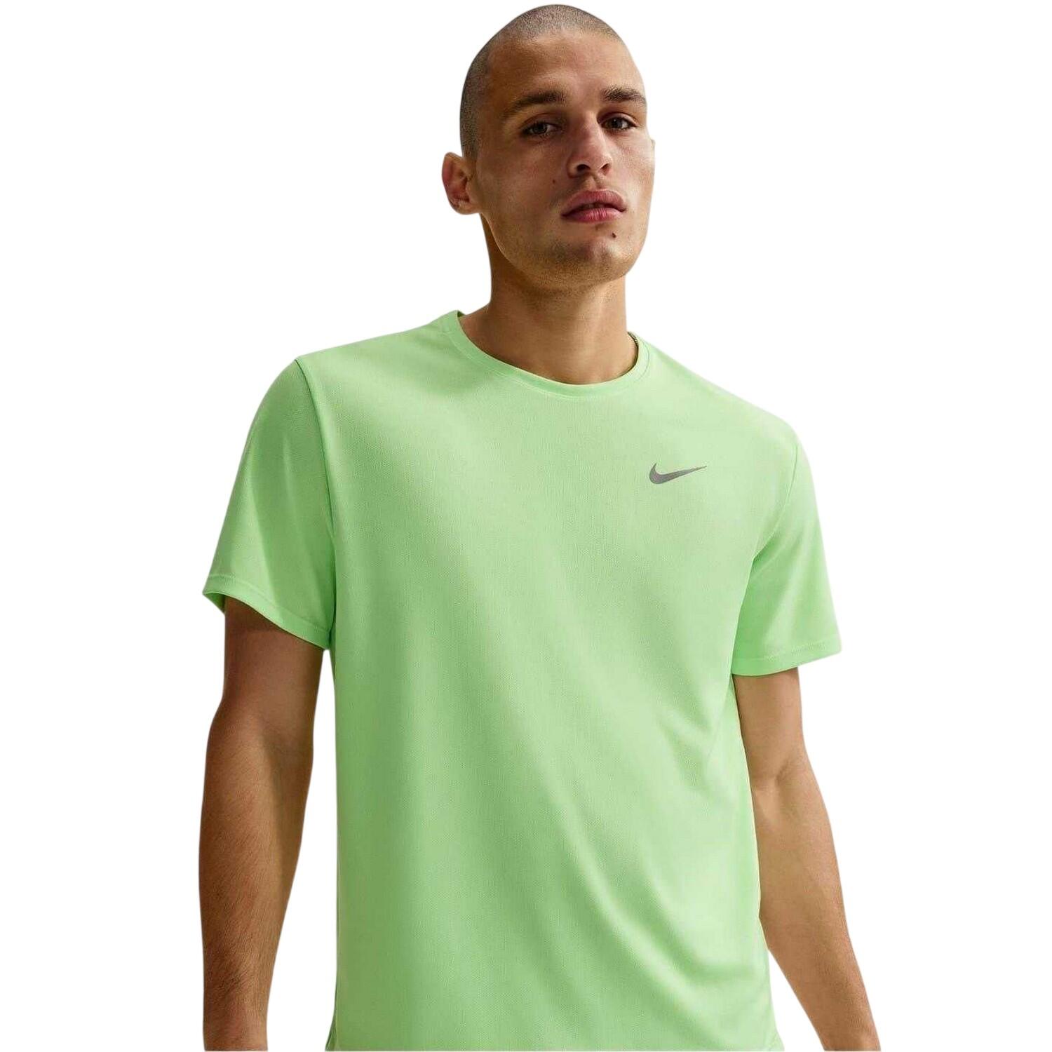 Nike Mens Miler Swoosh Reflective Detail T-Shirt