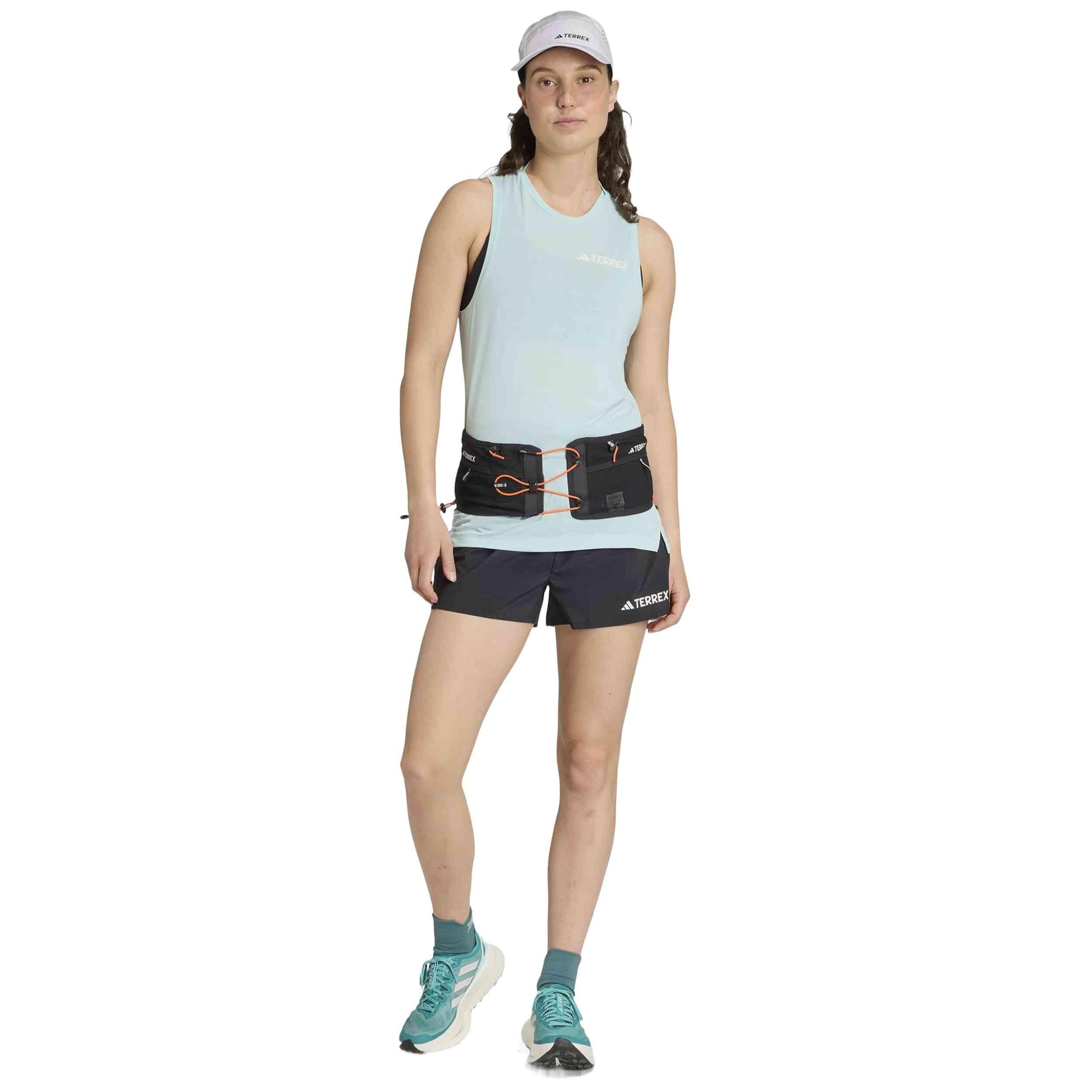 Canottiera Adidas modello JN3896 per donne 5/5