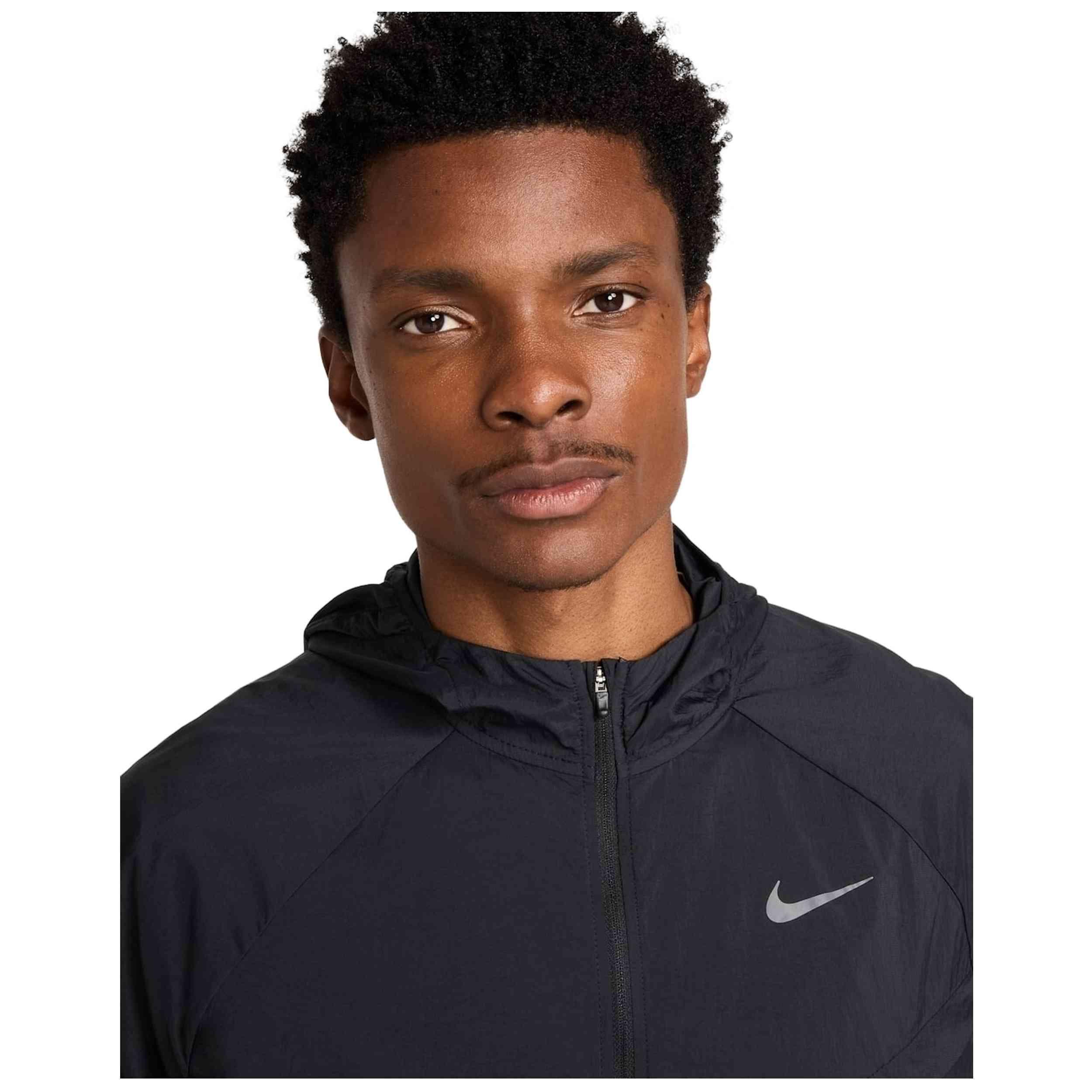 Camiseta de manga larga Nike modelo Chaqueta Nike Stride De Running para hombre 3/5