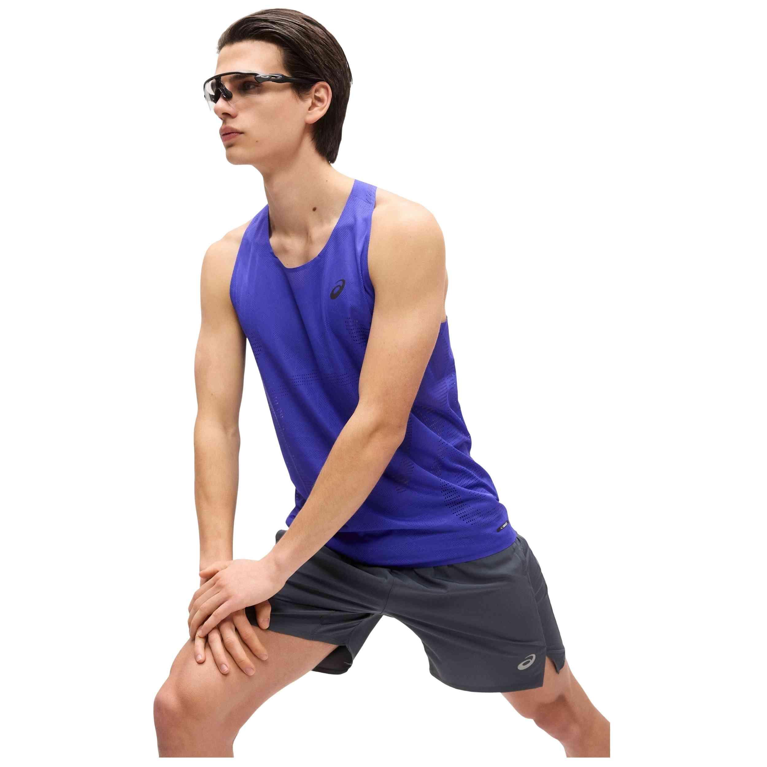 Debardeur Asics modèle Camiseta ASICS Metarun sin mangas azul violeta pour homme 5/5