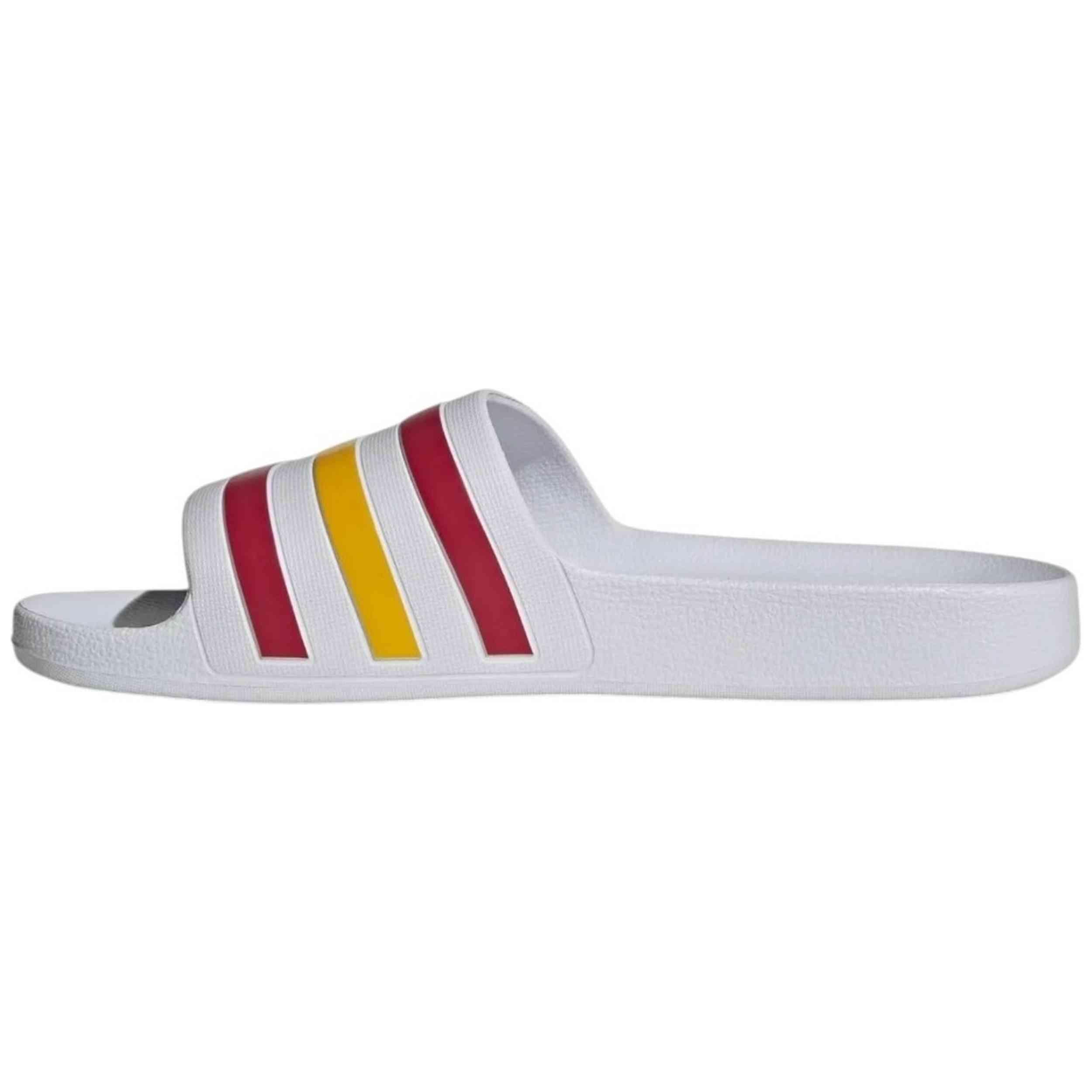 Chinelos Adidas modelo Adilette Aqua para unissex 4/5