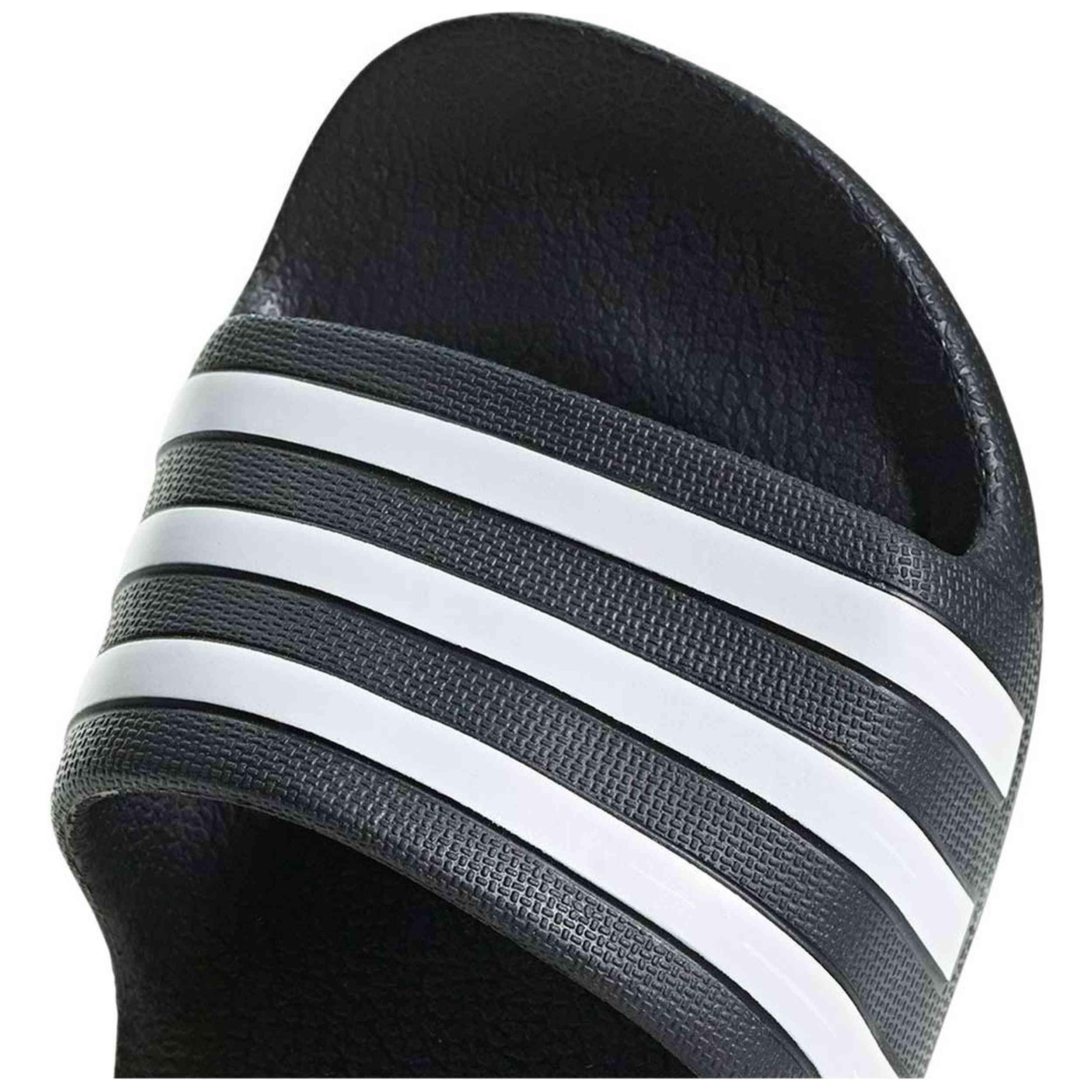 Chinelos Adidas modelo F35556-ADILETTE-AQUA-K para crianças 4/5