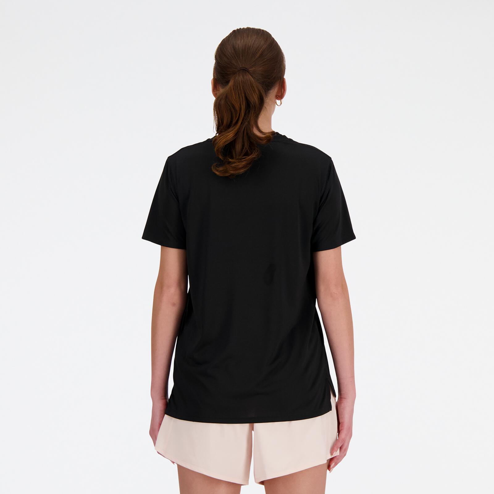 T-shirt New balance modelo WT41222BK para mulheres 5/6