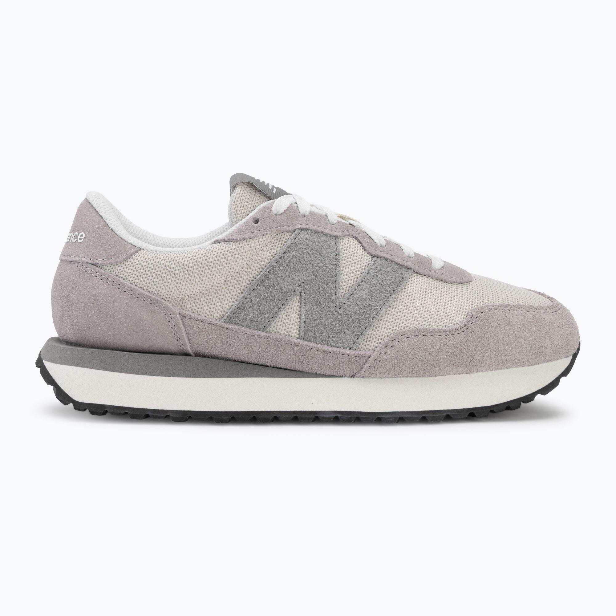 NEW BALANCE picture