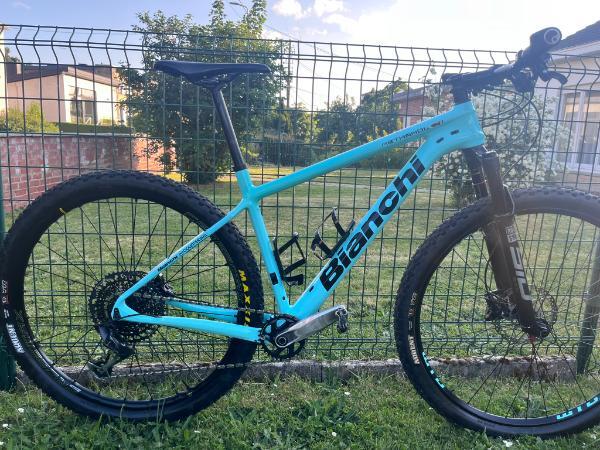 Entre Particuliers - VTT Bianchi hard trail en carbone 2/7