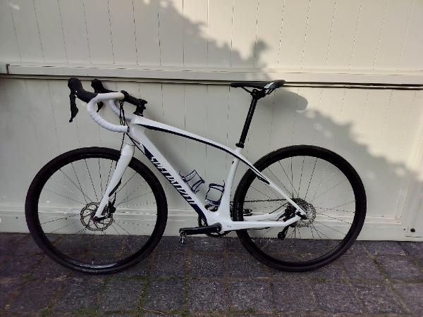 Entre Particuliers - Vélo gravel Specialized en carbone en parfait état 4/7