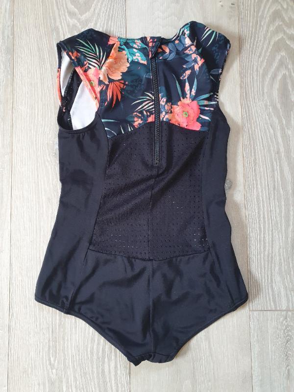 Entre Particuliers - Maillot de bain pour filles, size 10-11 ans 2/2