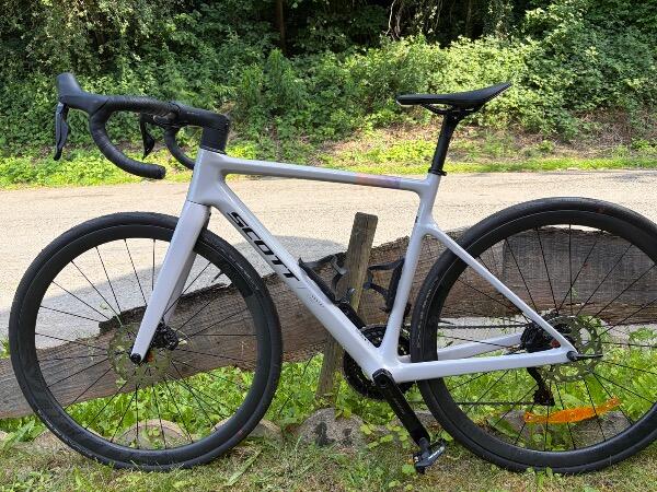 Entre Particuliers - VÉLO ROUTE SCOTT ADDICT 30 / 2025 5/7