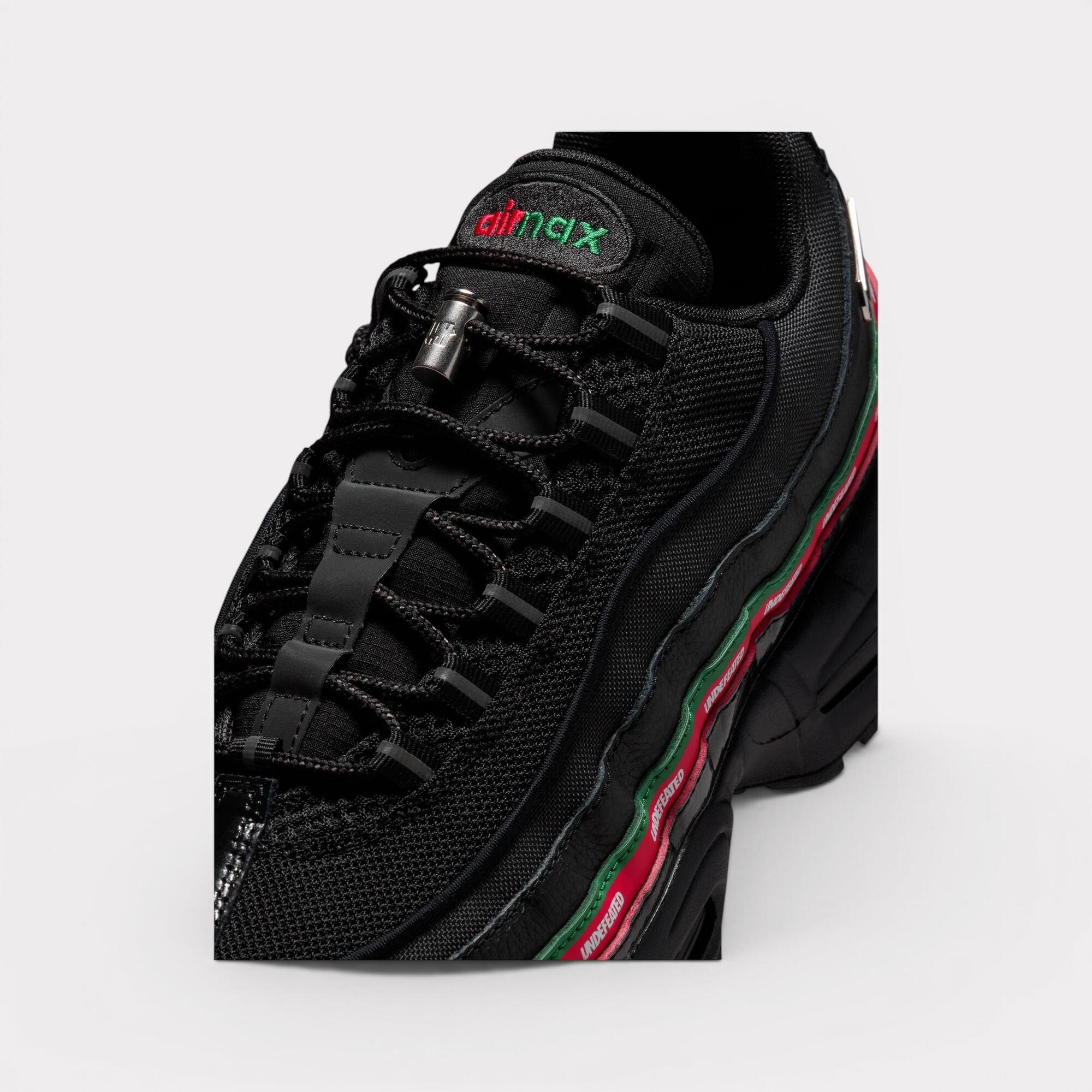 Nike Air Max 95 SP Undefeated- Black 7/7