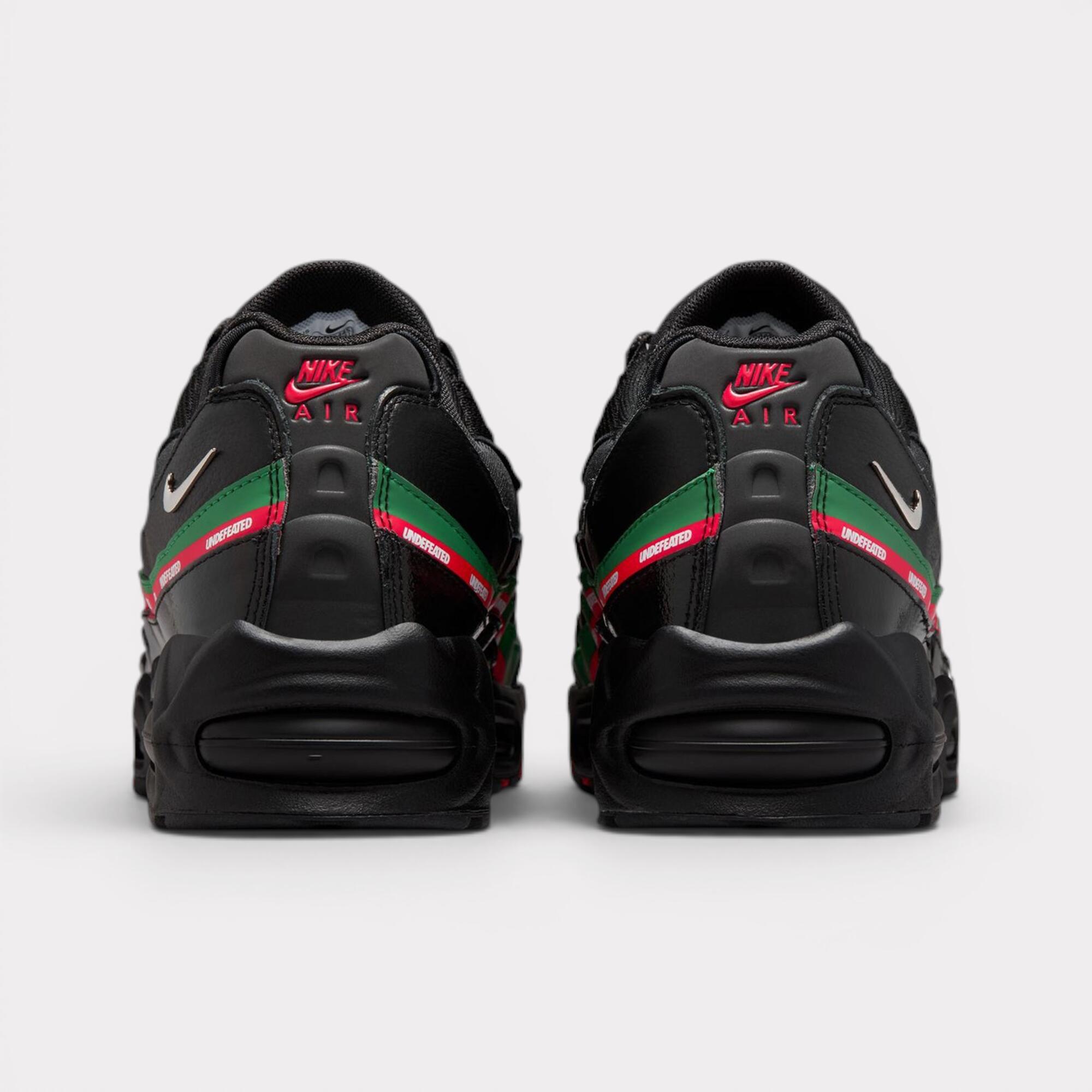 Nike x Undefeated Air Max 95 Schwarz 4/7