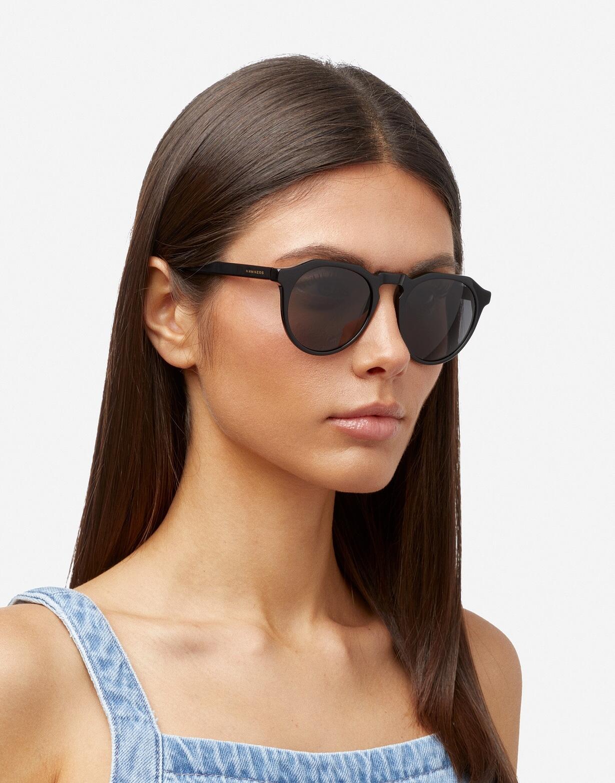 HAWKERS - Occhiali da sole per uomini e donne neri scuri - WARWICK X 5/5