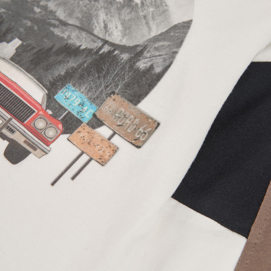 Camiseta punto niño blanca estampado coche aventura 4/4