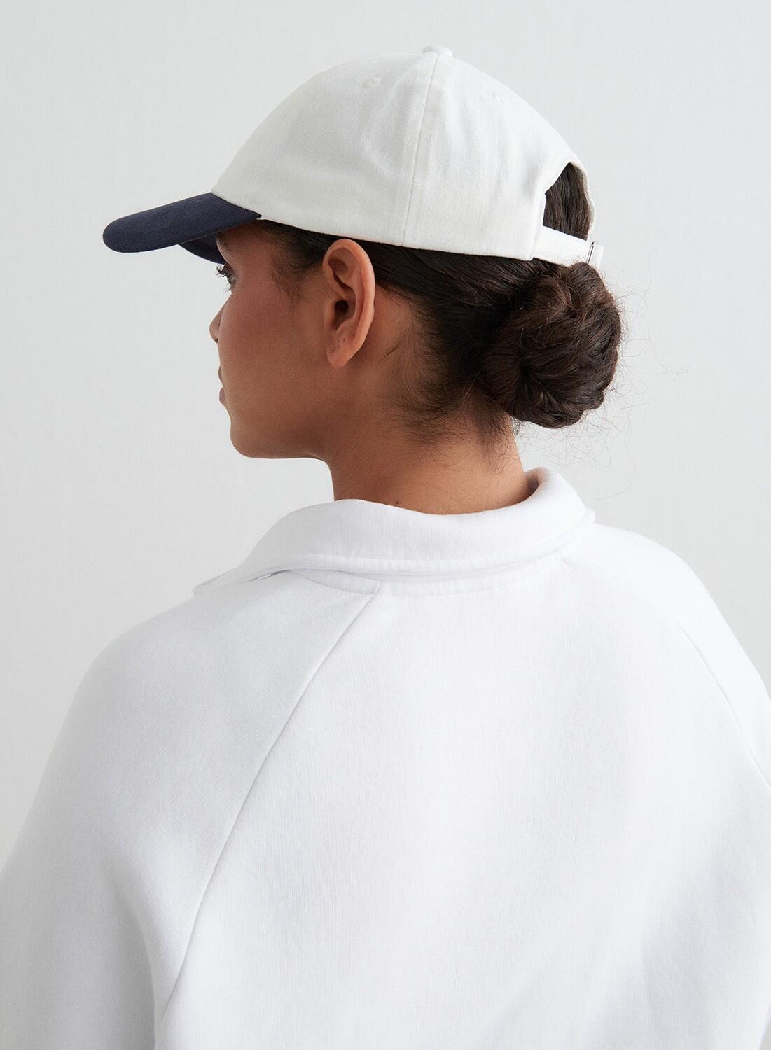 Donna Cappellino in Cotone Regolabile con Logo Piccolo Bianco Sporco 3/4