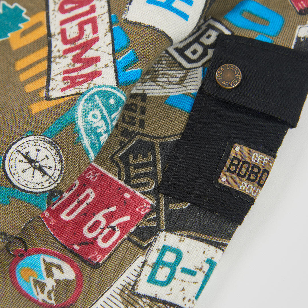Sudadera felpa niño kaki estampado matrículas 4/4