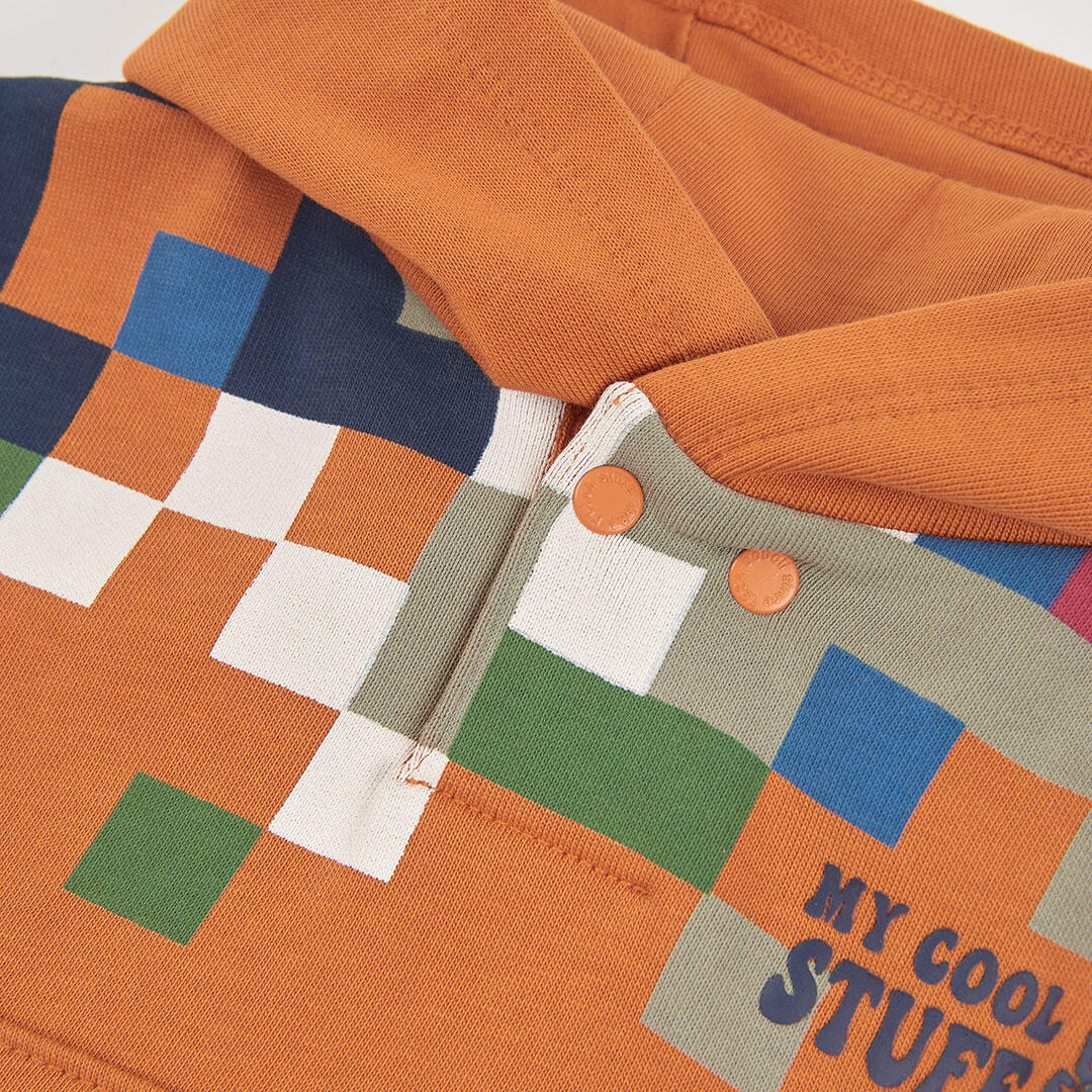 Conjunto felpa niño naranja estampado píxeles 7/7