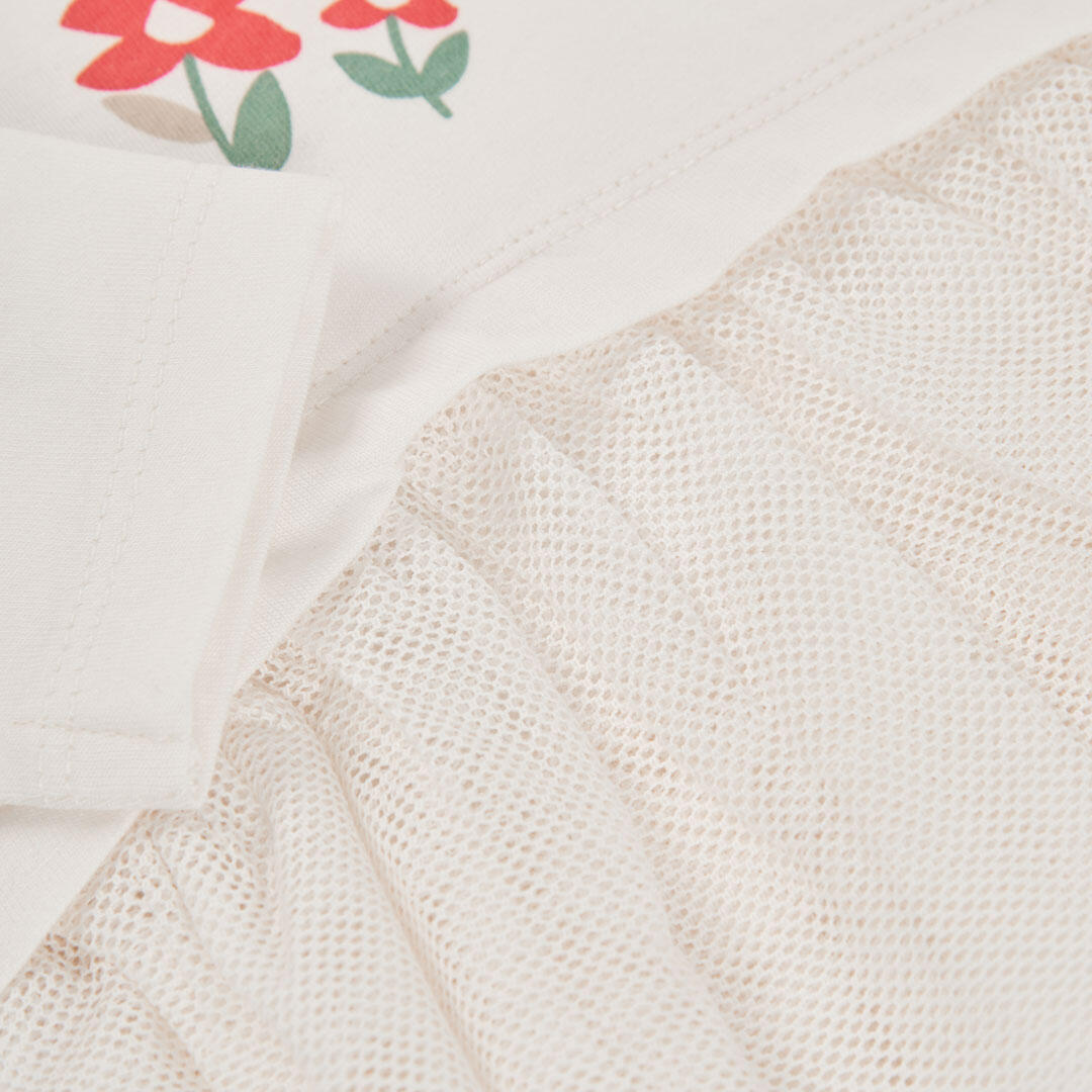 Camiseta punto niña blanca estampado flores tul 4/4