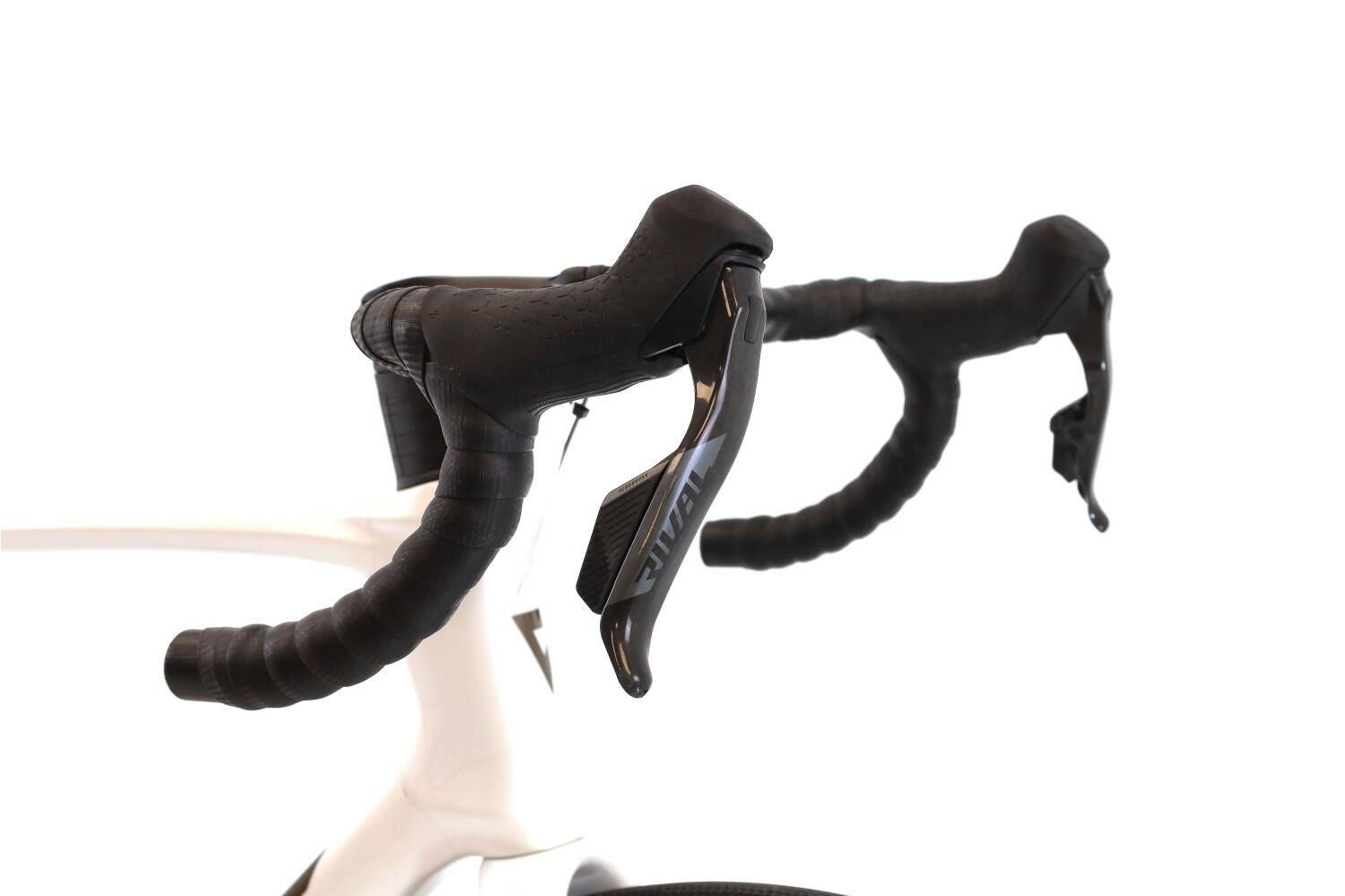 Segunda Vida · Bici carretera ·  Defy Advanced Pro 1 AXS 12V · Muy buen estado 6/8