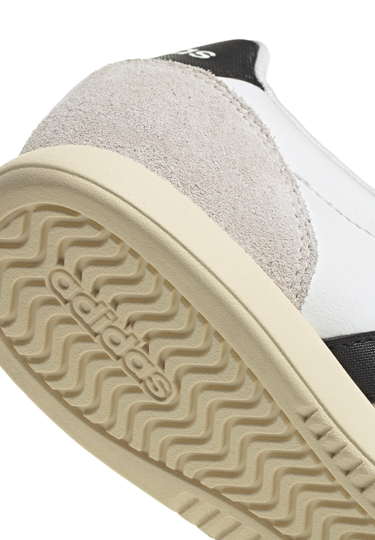 Baskets femme adidas Barreda 5/7