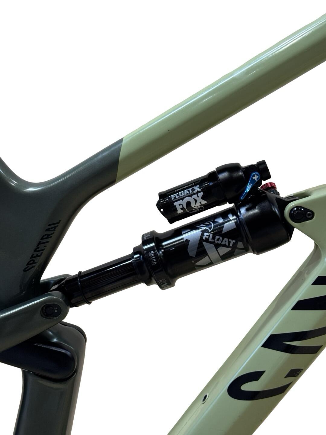 Segunda vida - Bicicletas de montanha Canyon Spectral 29 CF 7 SLX - Como novo 4/7
