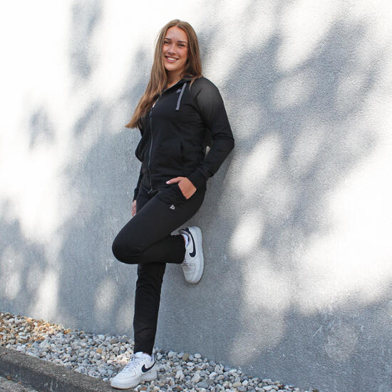 Damen-Stretch-Jogginghose Nadia mit geradem Bein. 4/5