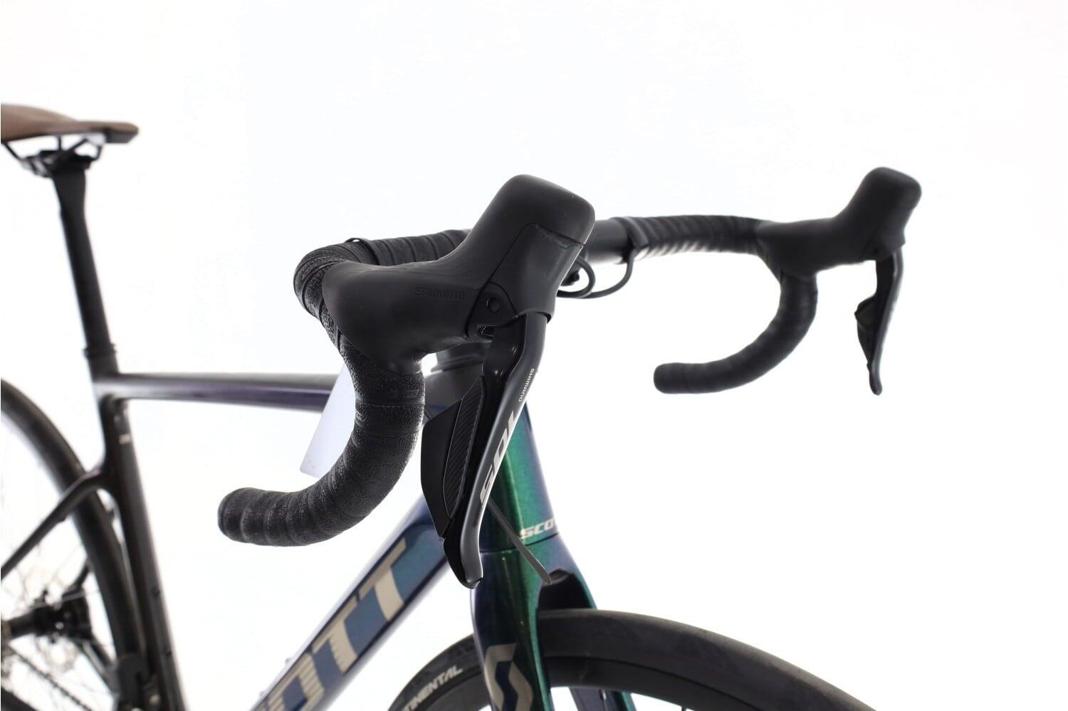 Refurbished road bike ·  Addict 20 Di2 12V · Very good condition 6/7