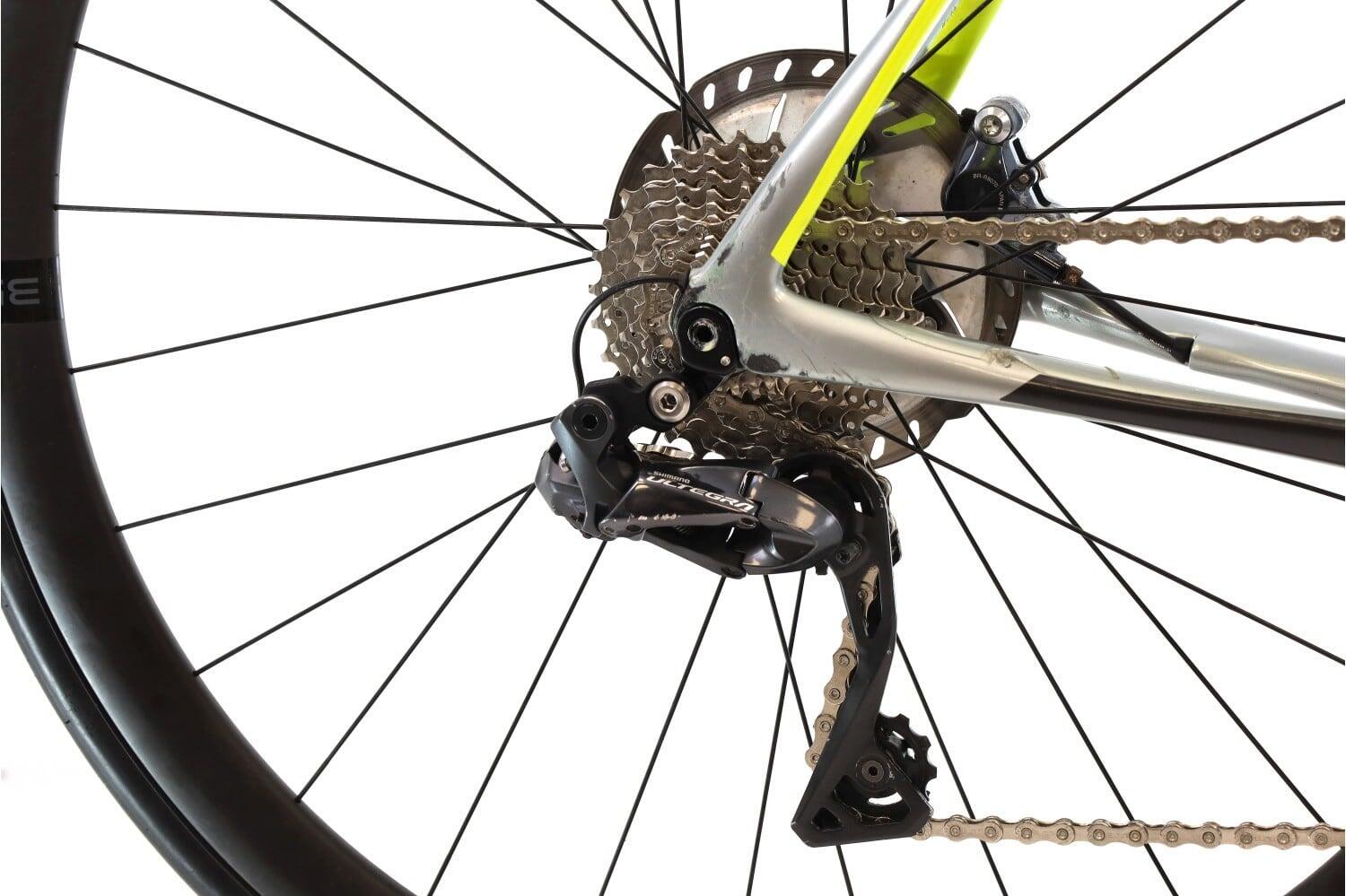 Segunda Vida · Bici estrada ·  Synapse Carbon Disc Di2 11V · Bom estado 3/8