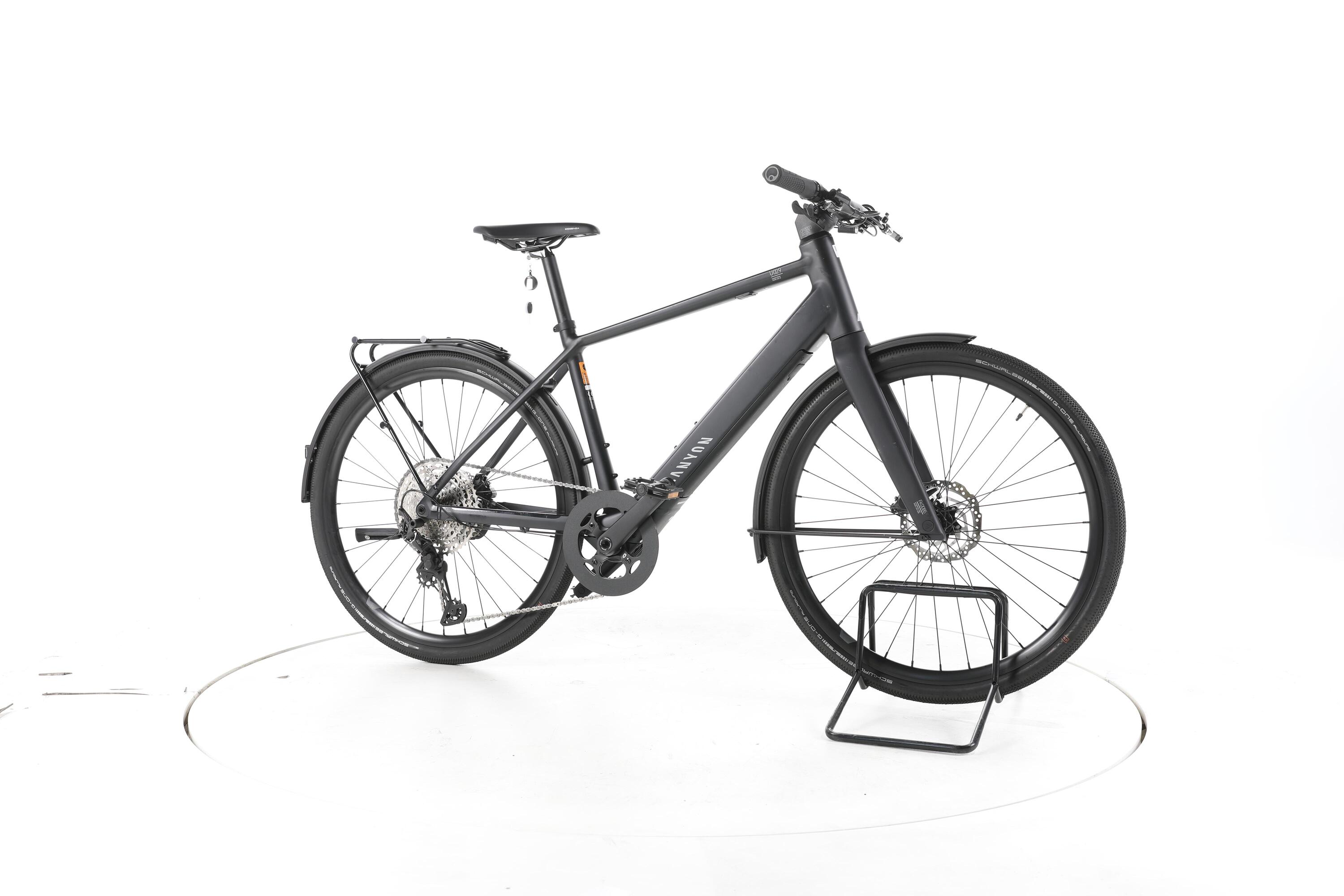 Refurbished - Canyon Commuter:ON 7 Trekking E-Bike Carbon - Very Good Condition 2/7