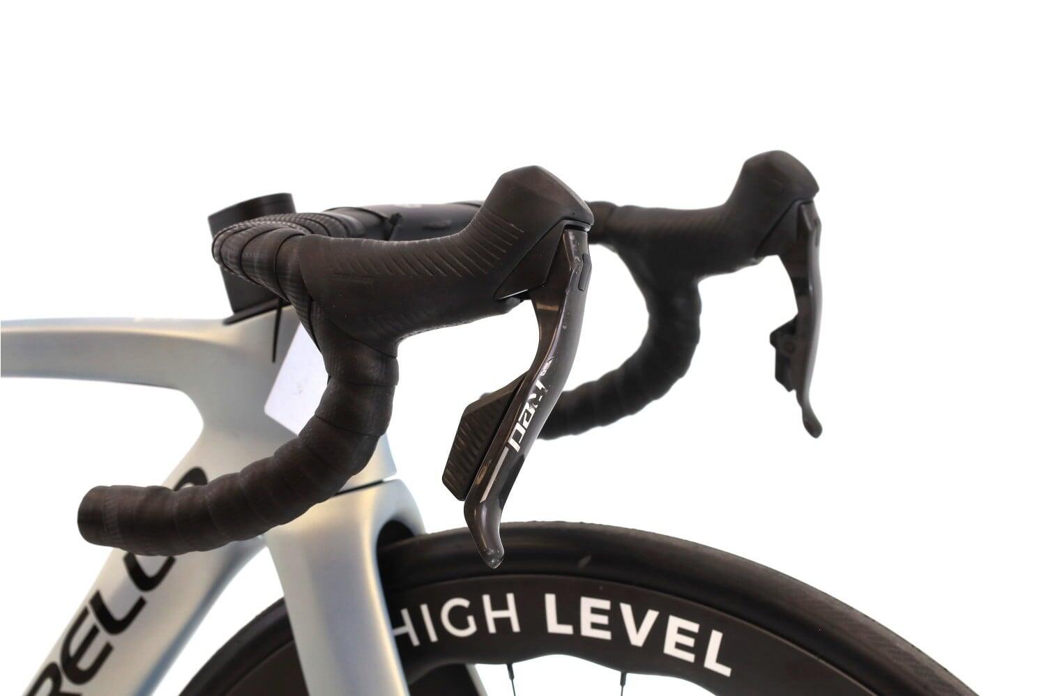 Refurbished road bike ·  Dogma F Disc AXS 12V · Very good condition 6/7