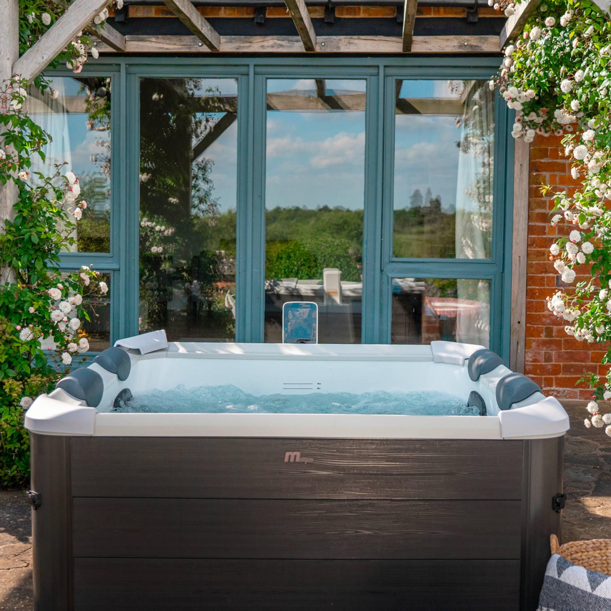 Spa rigide 6 personnes 180cm,  gris, 4 coussins, bâche incluse | sweeek 3/6