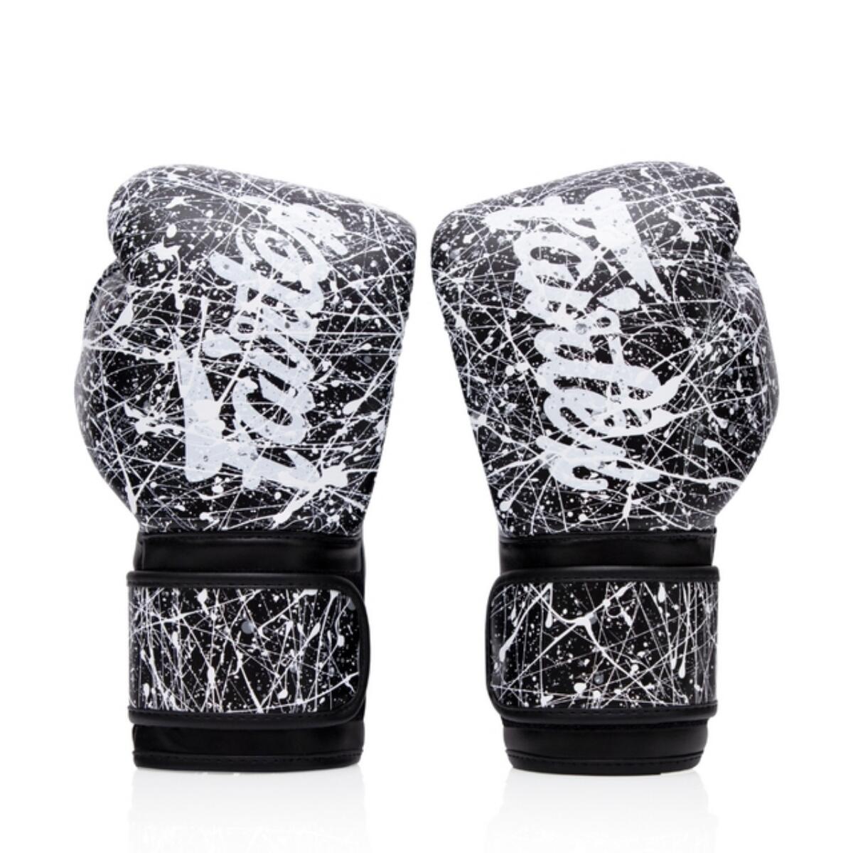 Guantoni da boxe Fairtex BGV14 – Painter – Nero/Bianco – 14 oz 3/4