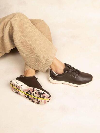 Sneakers in pelle da donna TBS Confort