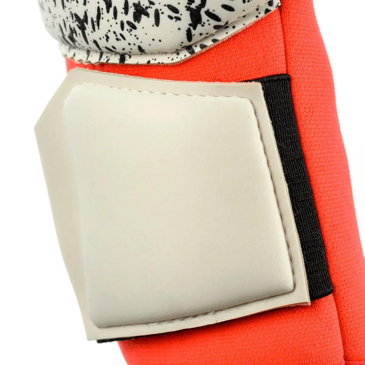 Rękawice bramkarskie Uhlsport FM ZNE Supergrip Finger Surround 6/8