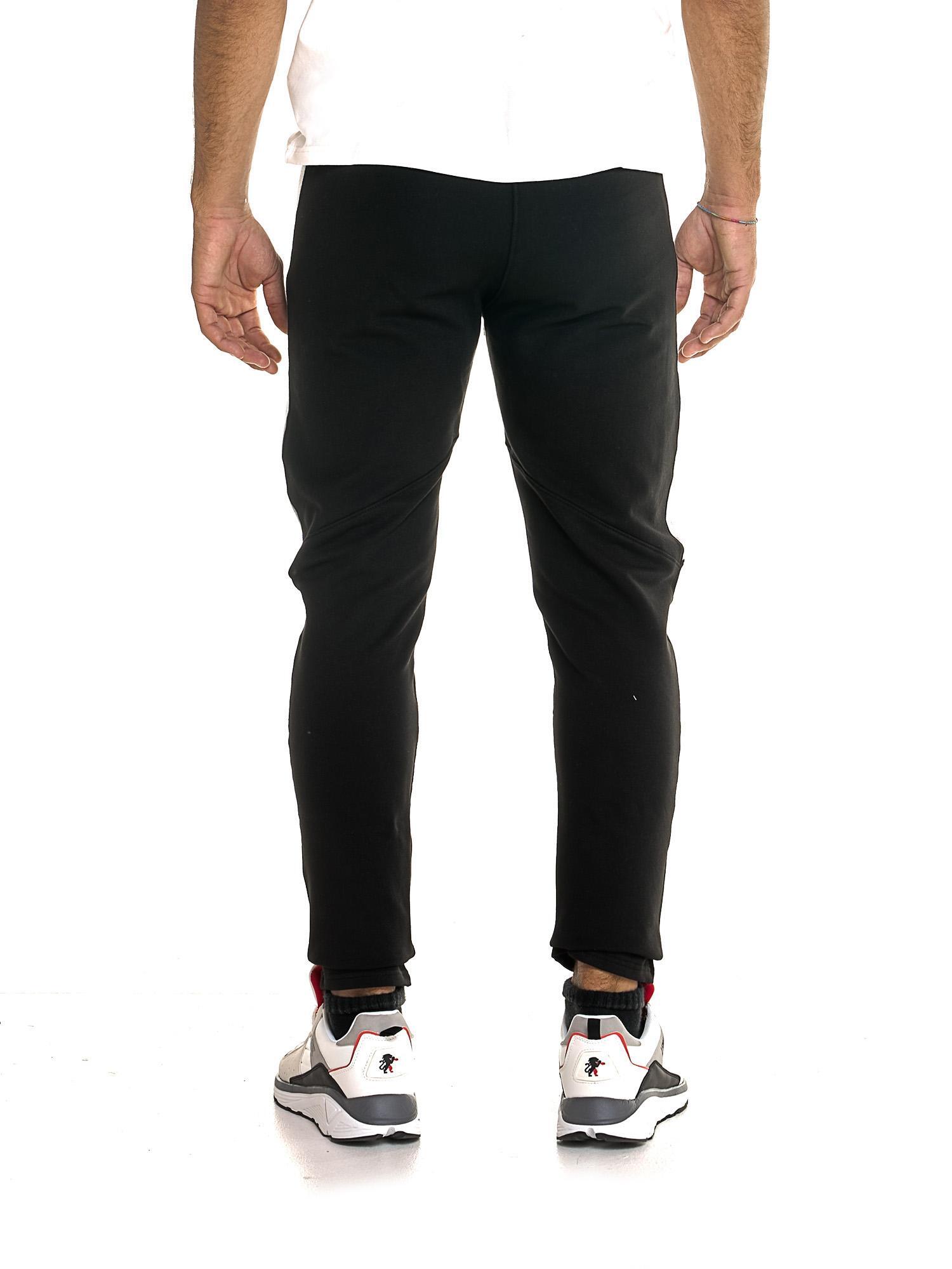 Leone heren trainingsbroek met gouden winteraccenten 4/7