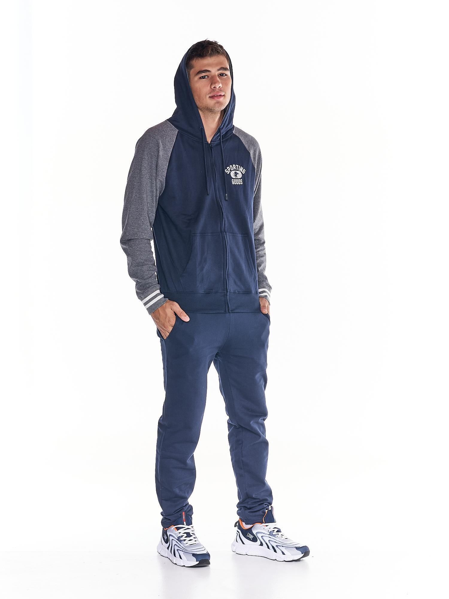 Bluza z kaptur na co dzień na siłownię