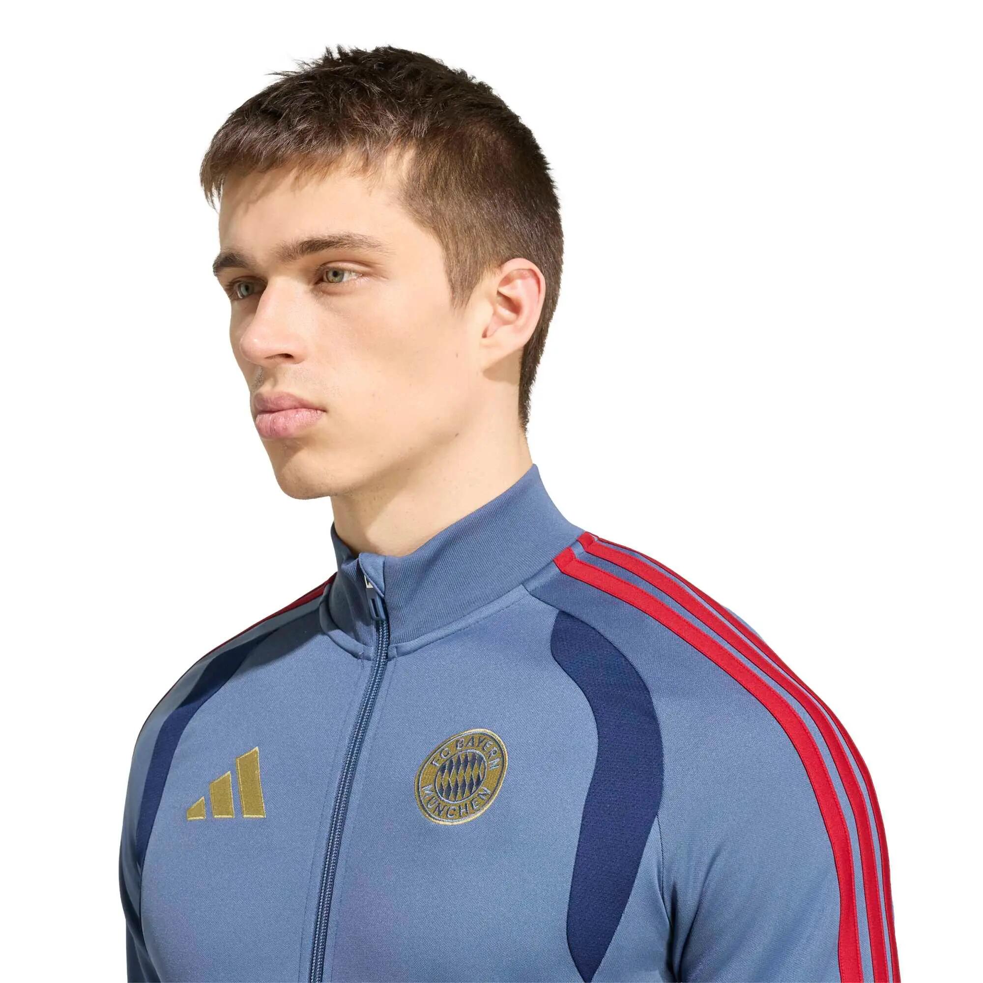 Survêtement FC Bayern Munich 26/27 12/13