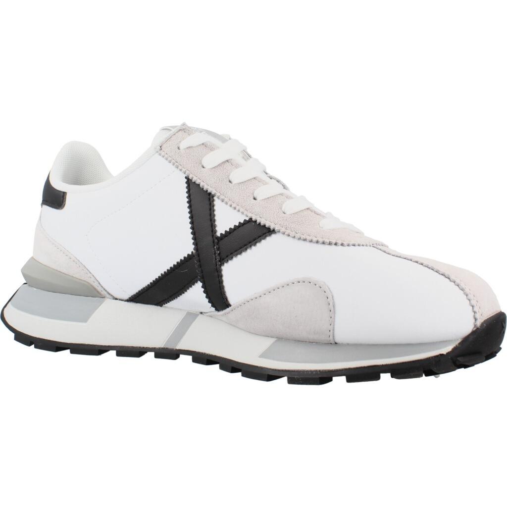 Scarpe Munich modello 8350195 per uomini 5/6