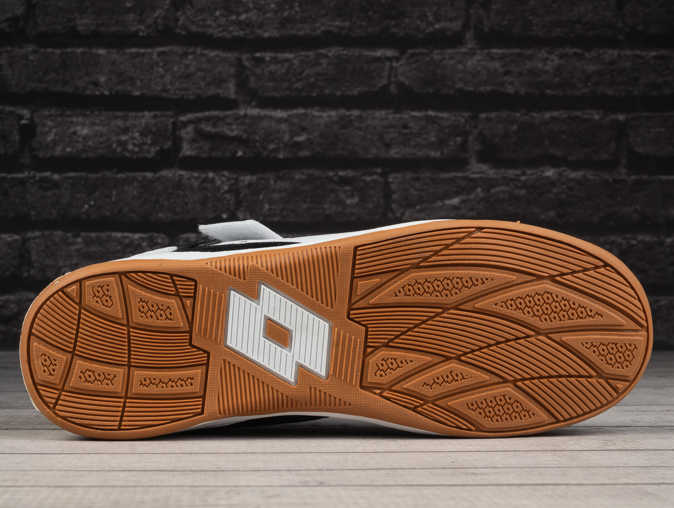 Buty  dziecięce sportowe halowe Lotto DASHER 5/5