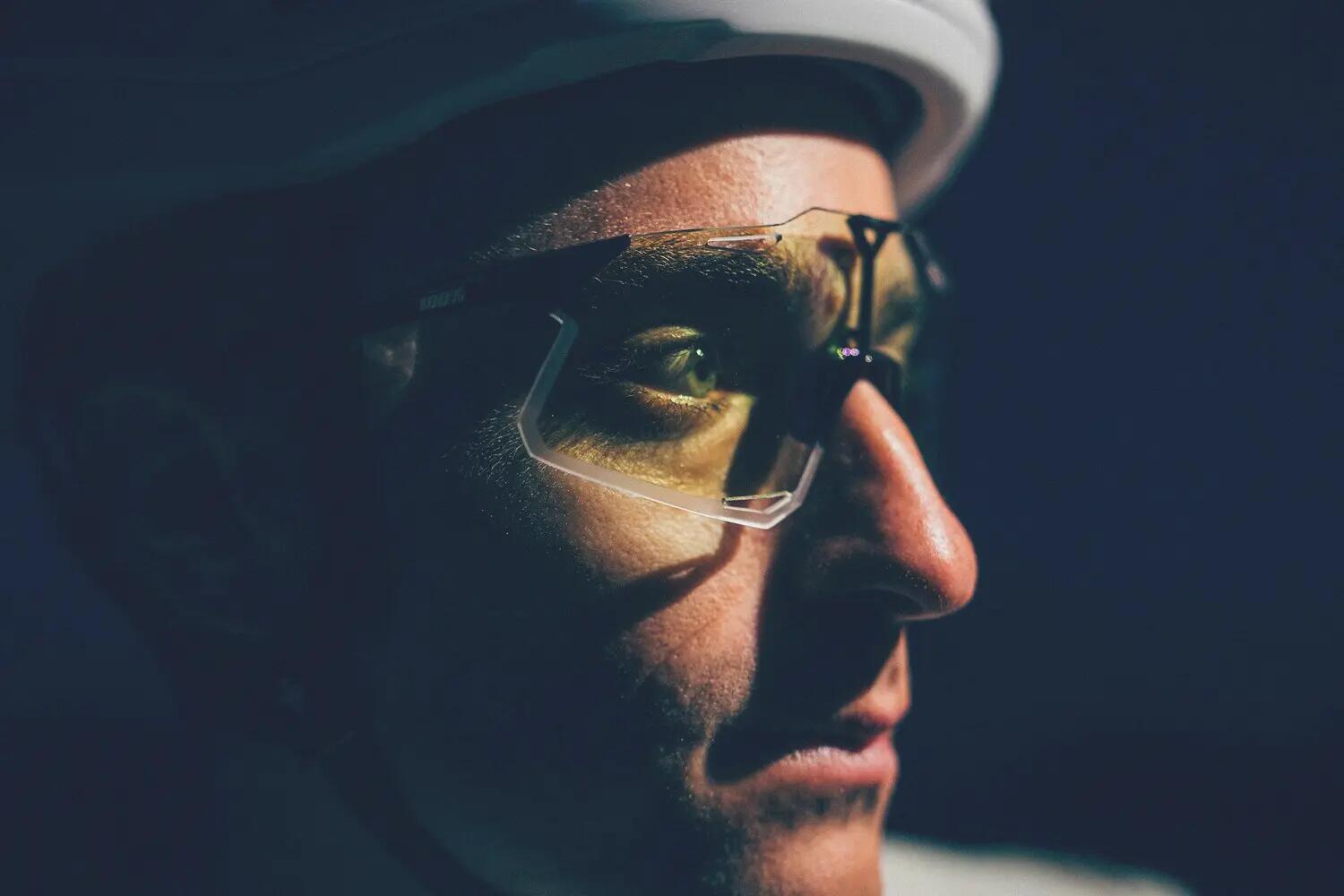 HYPERCRAFT - Gloss Black - Photochromic Lens 2/2