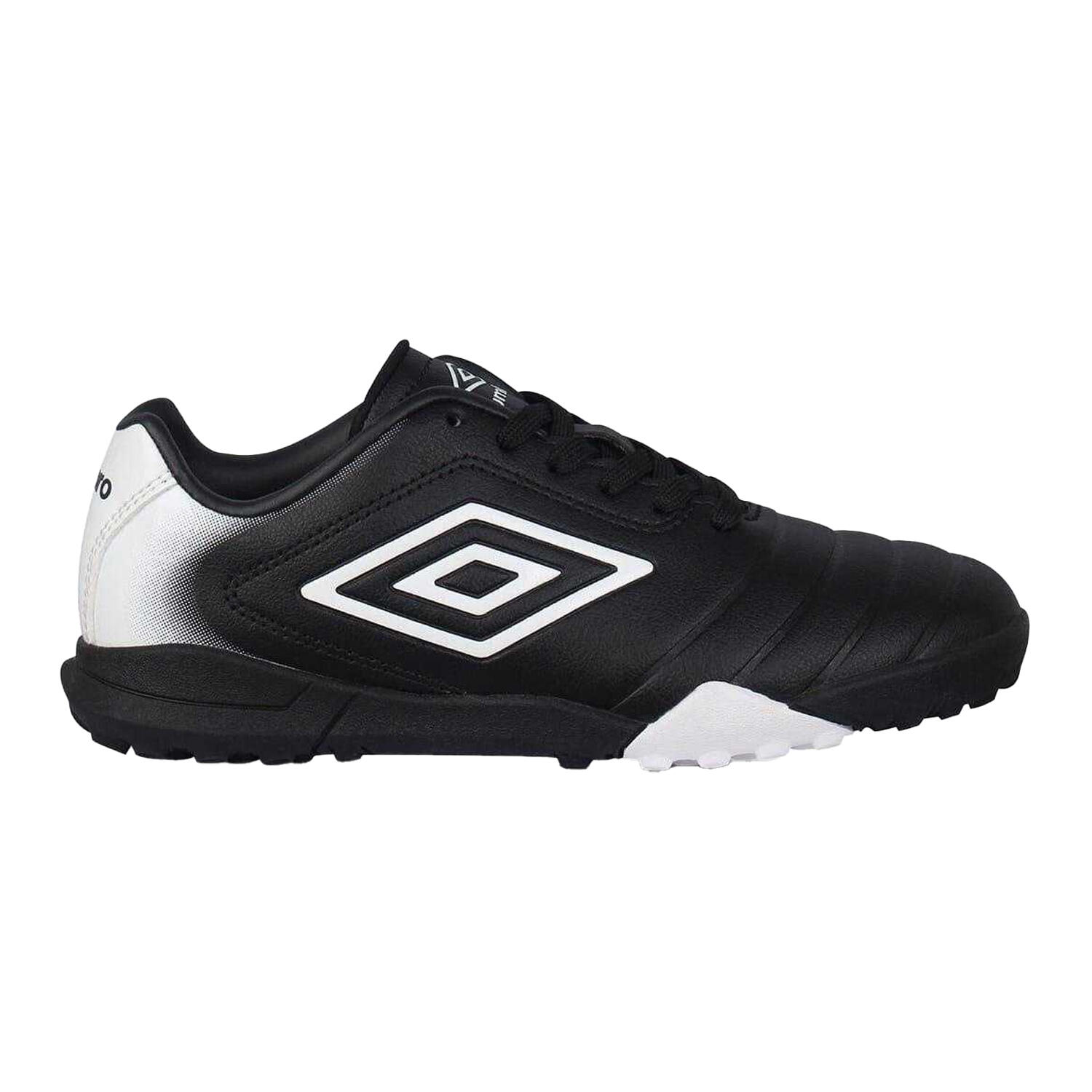 Umbro Childrens/Kids Calcio Flat Astro Turf Trainers